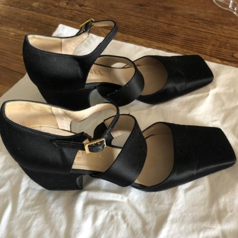 *RARE* Vintage Chanel 1997 Slingback Classic Black Satin Square Toe Heels